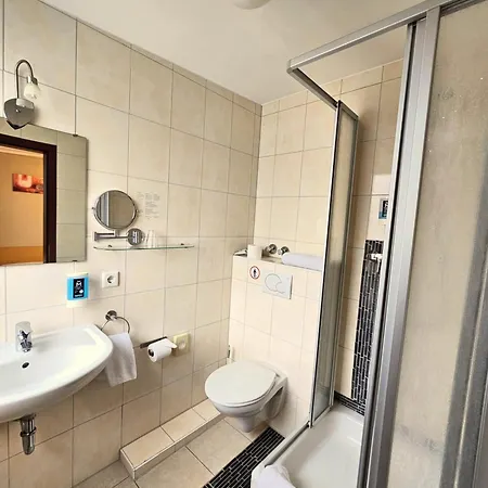 Atomis Hotel Duesseldorf City Exterior photo
