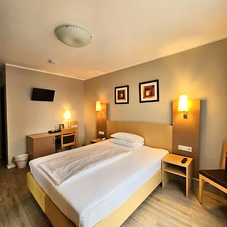 Atomis Hotel Duesseldorf City Exterior photo
