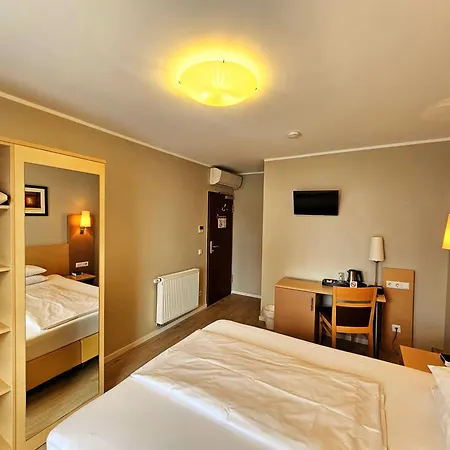 Atomis Hotel Duesseldorf City Exterior photo