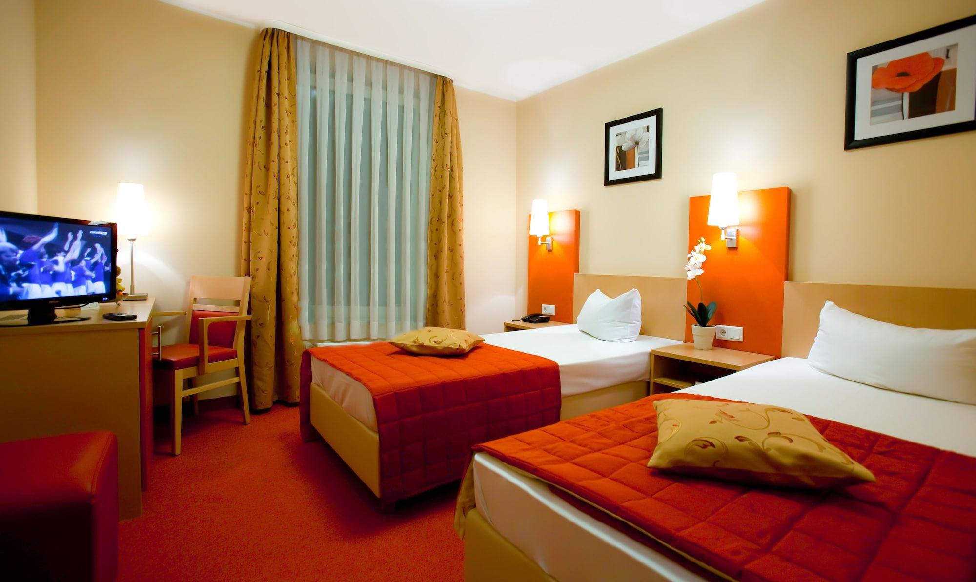 Atomis 3* Dusseldorf